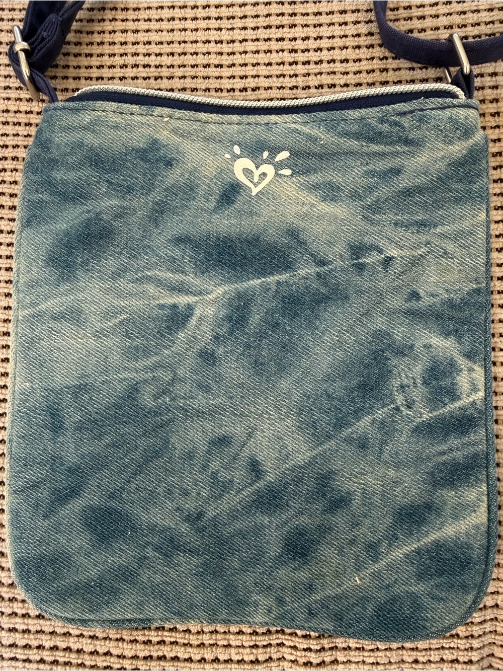 Justice denim “H” monogram girls’ purse, with silver and gold glitter - Picture 5 of 7